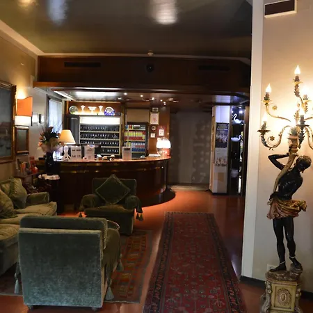 Le Boulevard Szálloda