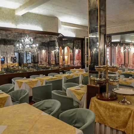 Le Boulevard Hotel 4*