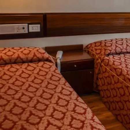 Le Boulevard Hotel 4*