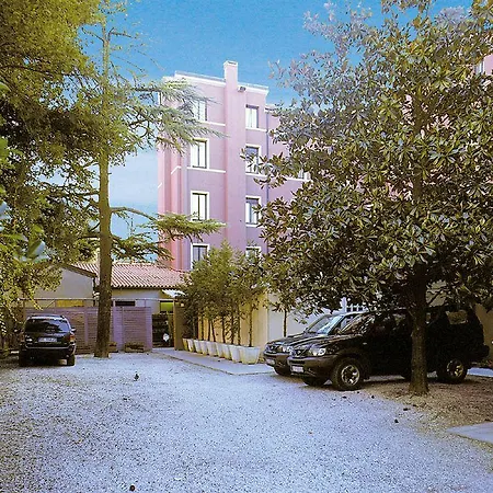 Отель Le Boulevard 4*