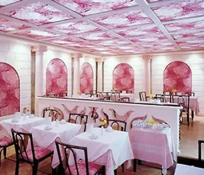 Le Boulevard Hotel