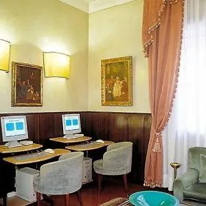 Le Boulevard מלון 4*